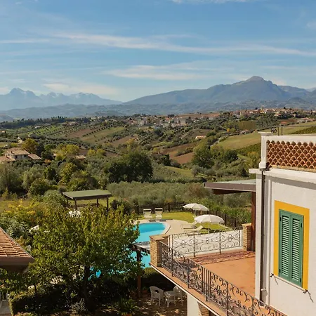 Fiore Agroturismo Torano Nuovo